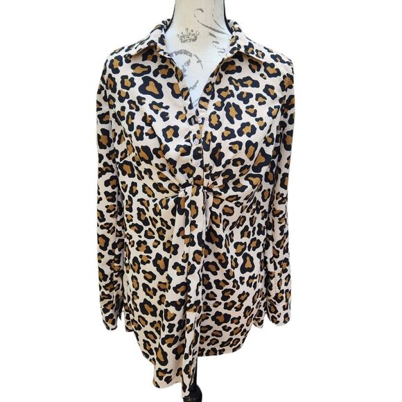 A Pea In The Pod Maternity Long Sleeve Button Front Shirt in Animal Print Small - Picture 2 of 9